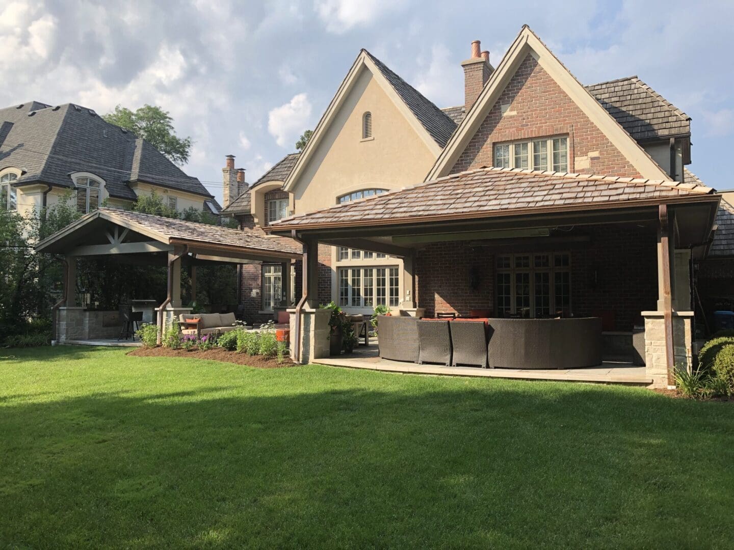 Professional pavilion and pergola installation in Hinsdale, IL