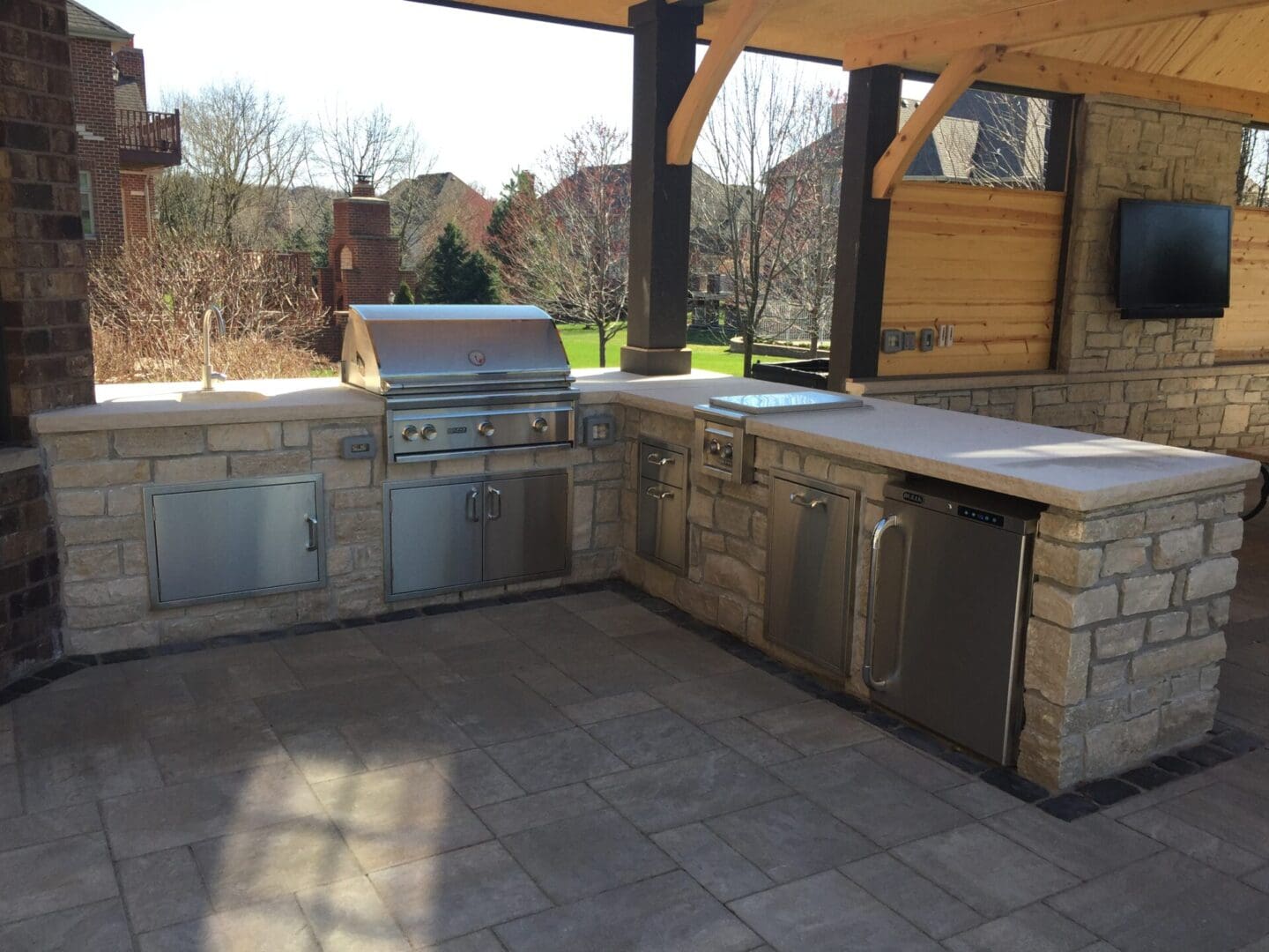 Custom outdoor kitchen installer in Elmhurst, IL
