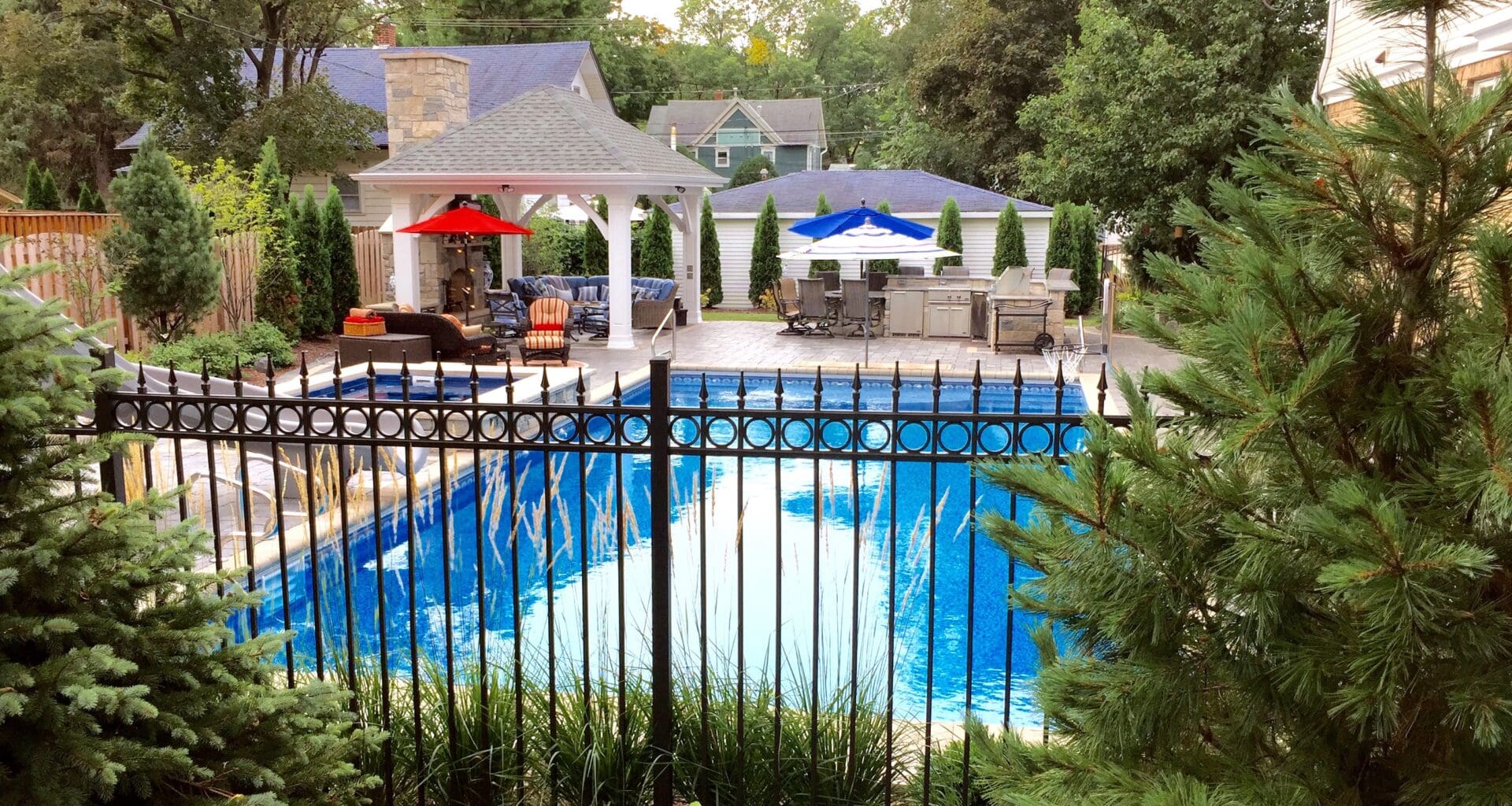 Natural stone pool and spa installation in Naperville, IL