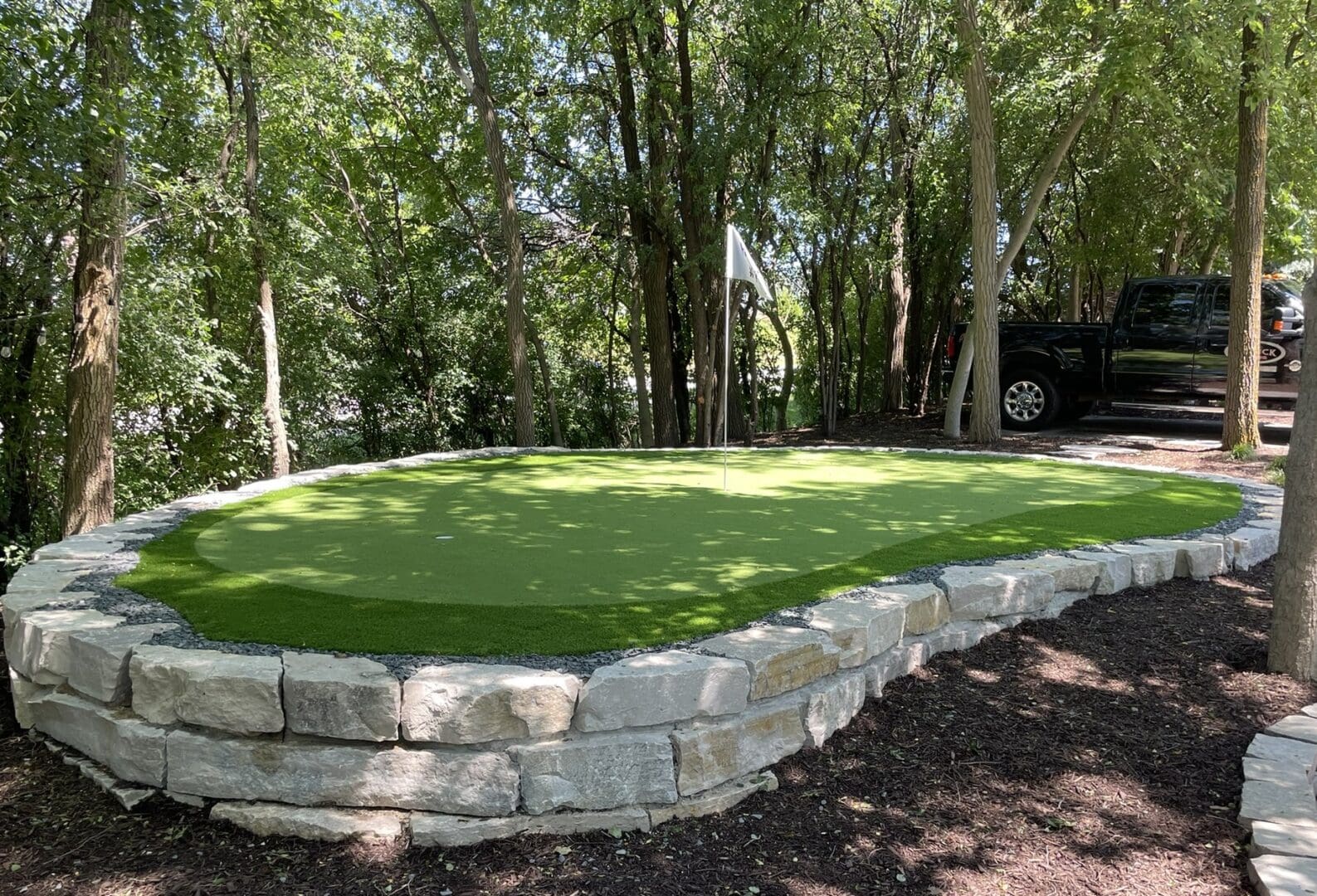Luxury outdoor living space near Burr Ridge, IL